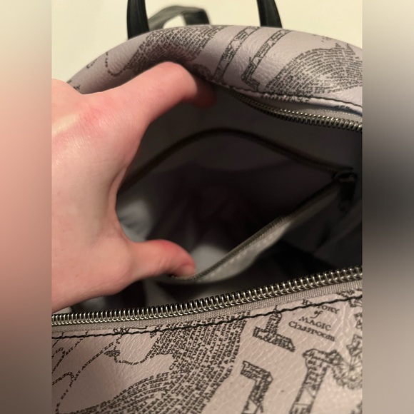 EUC Harry Potter Marauders Map Backpack - Picture 5 of 8
